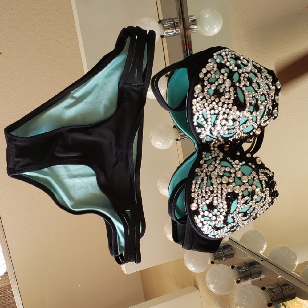 Bikini with glued stones - Picture 2 of 6